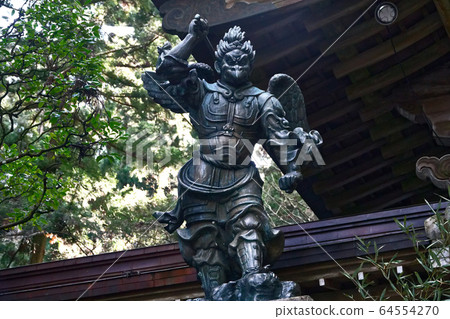 烏鴉的天狗雕像 64554270