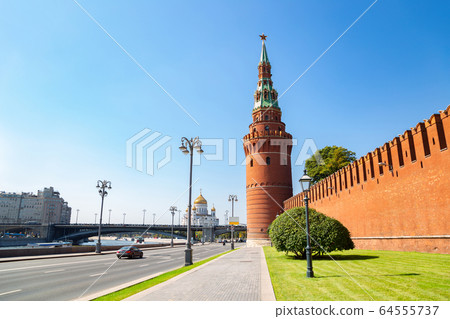 Kremlin fortress and Cathedral of Christ the Savior in Moscow, Russia 64555737