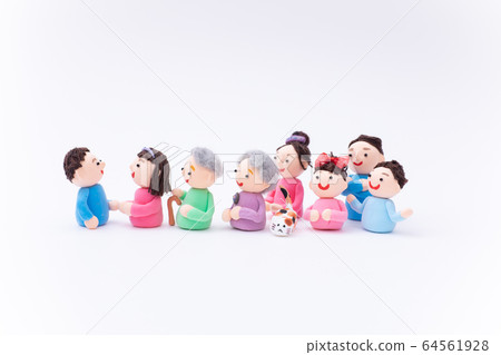 手工紙泥娃娃,爺爺奶奶和他們的家人聚會 手工紙泥娃娃,爺爺奶奶和他們的家人聚會 64561928