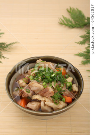 Boiled beef stew 64562017