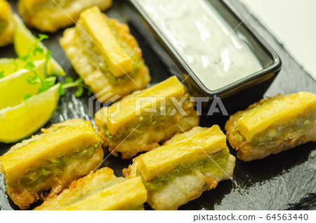 Skinless and boneless battered Alaska Pollock 64563440