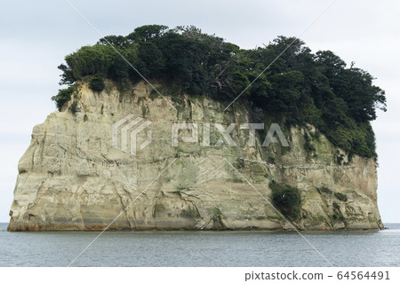 能登半島光介島(Gunkanjima) 能登半島光介島(Gunkanjima) 64564491