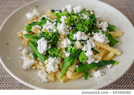 Rape blossoms pasta Rape blossoms pasta 64566080