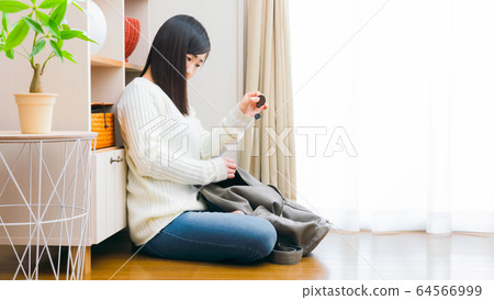 Female dimple cylinder copy space 16: 9 to put key in backpack 64566999