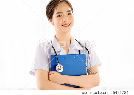 白大褂男女 64567841