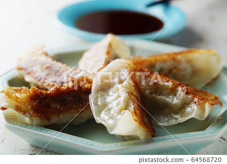餃子 64568720