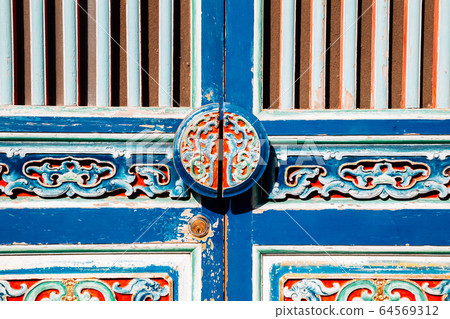 Chinese style wooden door in Lukang old street, Taiwan Chinese style wooden door in Lukang old street, Taiwan 64569312