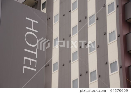 商務酒店外觀和標誌桿 商務酒店外觀和標誌桿 64570609