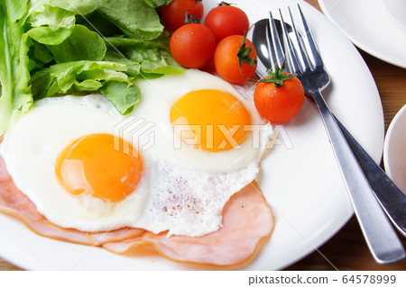 Fried egg ham egg Fried egg ham egg 64578999