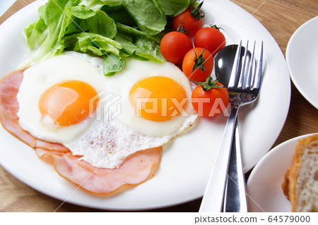 Fried egg ham egg Fried egg ham egg 64579000
