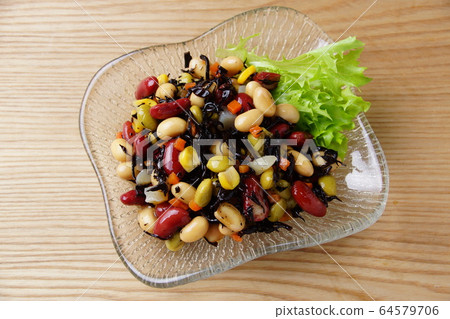 豆和hijiki沙拉 64579706