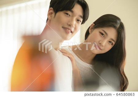 生活方式，男人和女人，烹飪 64580863