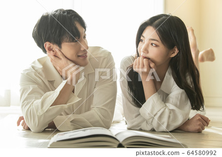 生活方式，男人和女人，新婚夫婦 64580992