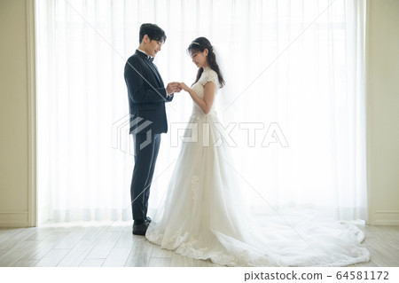 Lifestyle, man and woman, wedding Lifestyle, man and woman, wedding 64581172