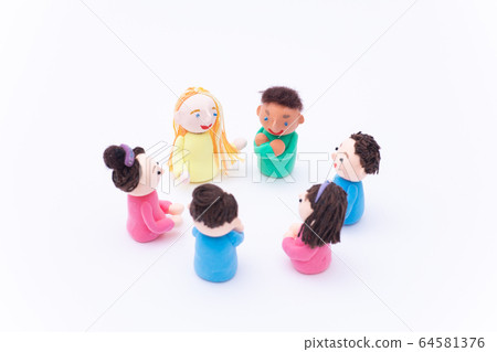Handmade paper clay doll English conversation class International exchange group lesson meeting 64581376