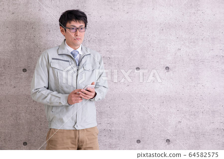 男人在工作 男人在工作 64582575