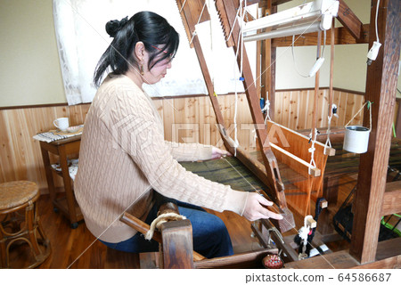 Amami Oshima Oshima pongee weaving experience demonstration tour 64586687