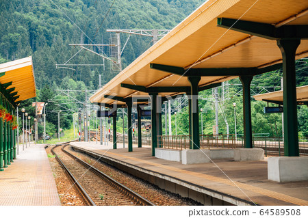 Sinaia railway station platform in Romania Sinaia railway station platform in Romania 64589508