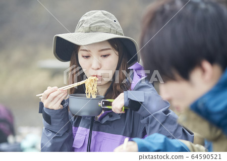 Couple dining at the summit 64590521