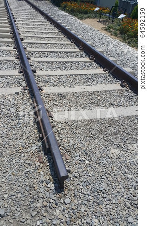 Encounter and end 64592159