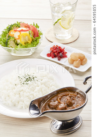 牛肉咖哩燉了很長時間 牛肉咖哩燉了很長時間 64595855
