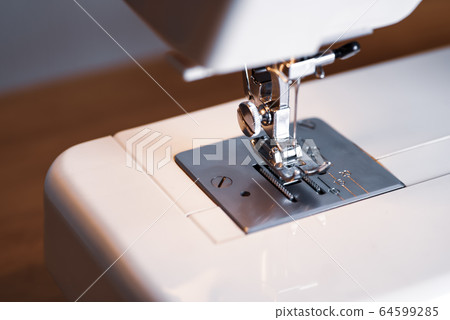 Home sewing machine hand light on b-4 cool image Home sewing machine hand light on b-4 cool image 64599285