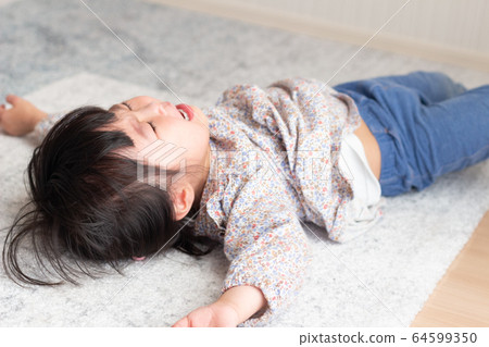 哭泣的女孩 64599350