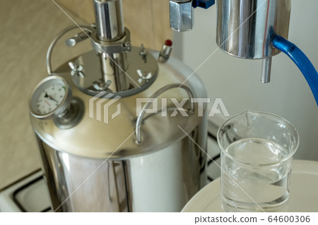 Home alcohol distillation equipment 64600306
