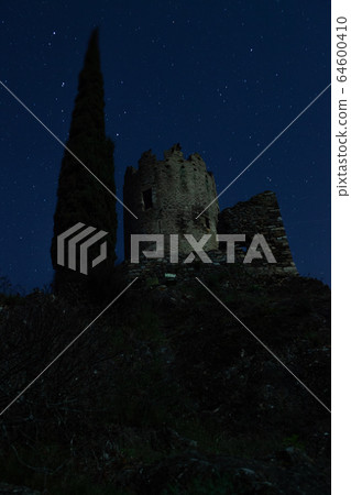 拉斯塔爾城堡的風景和夜景 拉斯塔爾城堡的風景和夜景 64600410