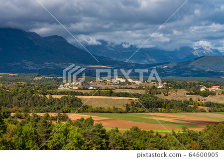 Trieves valley with the Vercors mountain range 64600905