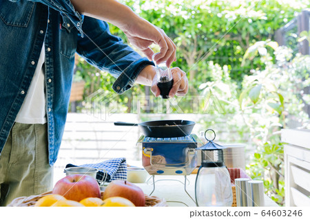 男士花園營早餐 男士花園營早餐 64603246