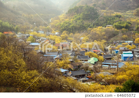 Landscape of Sansuyu Village (Hyeoncheon Village) in Gurye-gun, Jeollanam-do 64605072
