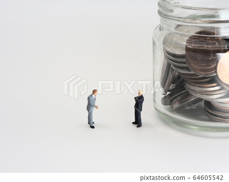 Convince the rich man to borrow money. Concept image to borrow money. 64605542