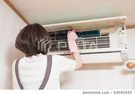 Air conditioner cleaning 64605939