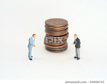 Concept image to discuss the share of money Concept image to discuss the share of money 64606141