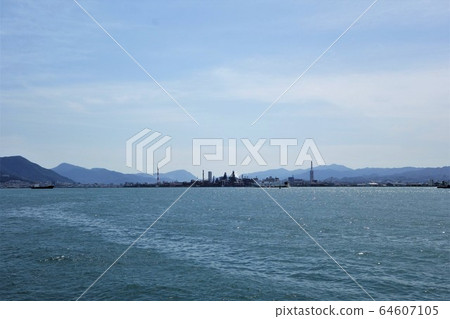 關門海峽北九州的風景 關門海峽北九州的風景 64607105