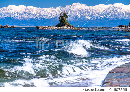 <富山縣>天原海岸，名和，立山山脈 64607866