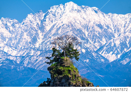 <富山縣>天原海岸,名和,立山山脈 <富山縣>天原海岸,名和,立山山脈 64607872