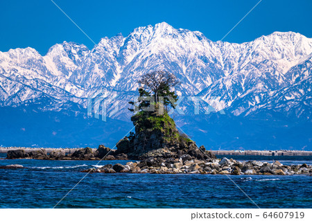 <富山縣>天原海岸,名和,立山山脈 <富山縣>天原海岸,名和,立山山脈 64607919