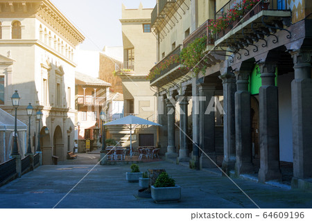 Territory of architectural complex Poble Espanyol 64609196