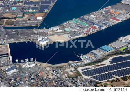 香川縣三豐市宮下口岸附近的鳥瞰圖 香川縣三豐市宮下口岸附近的鳥瞰圖 64612124