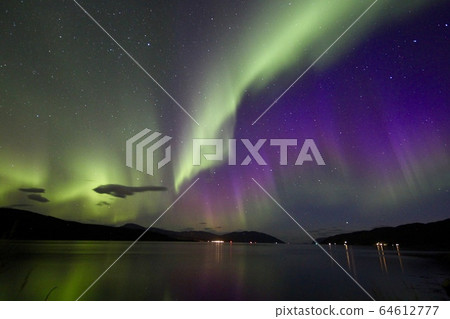 峽灣的極光 64612777