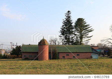 Hokkaido, Tokachi region, scenery with a ranch (autumn) Hokkaido, Tokachi region, scenery with a ranch (autumn) 64613769