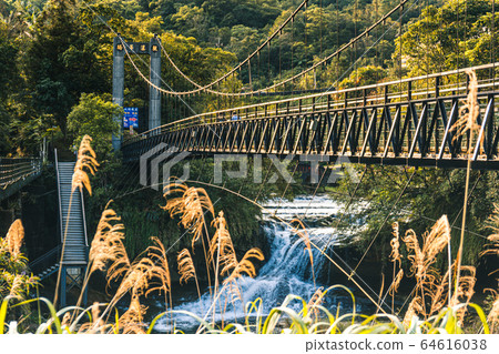 瀑布與橋 瀑布與橋 64616038