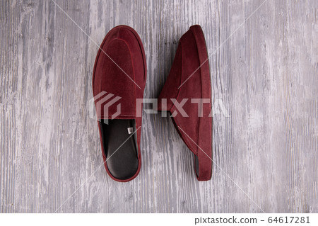 Home slippers made of natural leather, multicolored, different size and different color 64617281