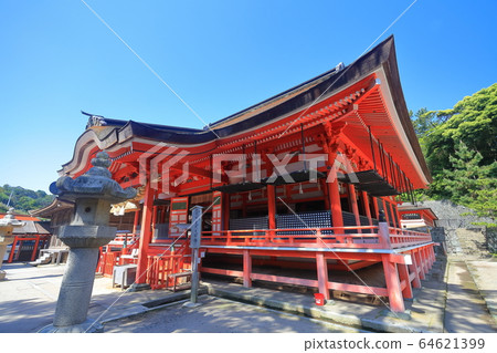 [島根]海天神社在晴朗的天空下 64621399