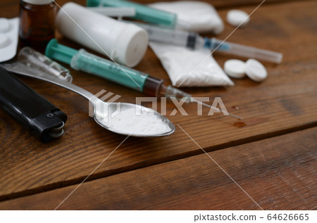 A lot of narcotic substances and devices for the A lot of narcotic substances and devices for the 64626665