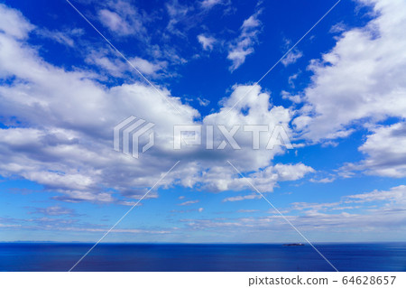 雲彩和藍天 雲彩和藍天 64628657