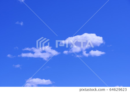 晴朗的天空,雲 晴朗的天空,雲 64629623