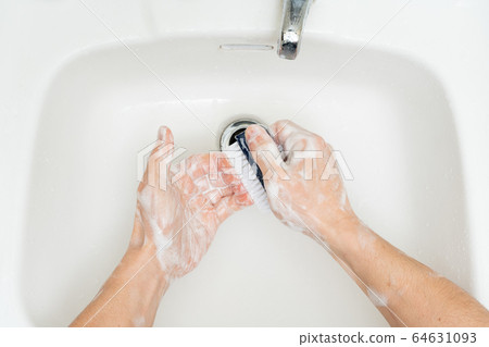 Hygienic hand washing 9 Wash with a nail brush Hygienic hand washing 9 Wash with a nail brush 64631093